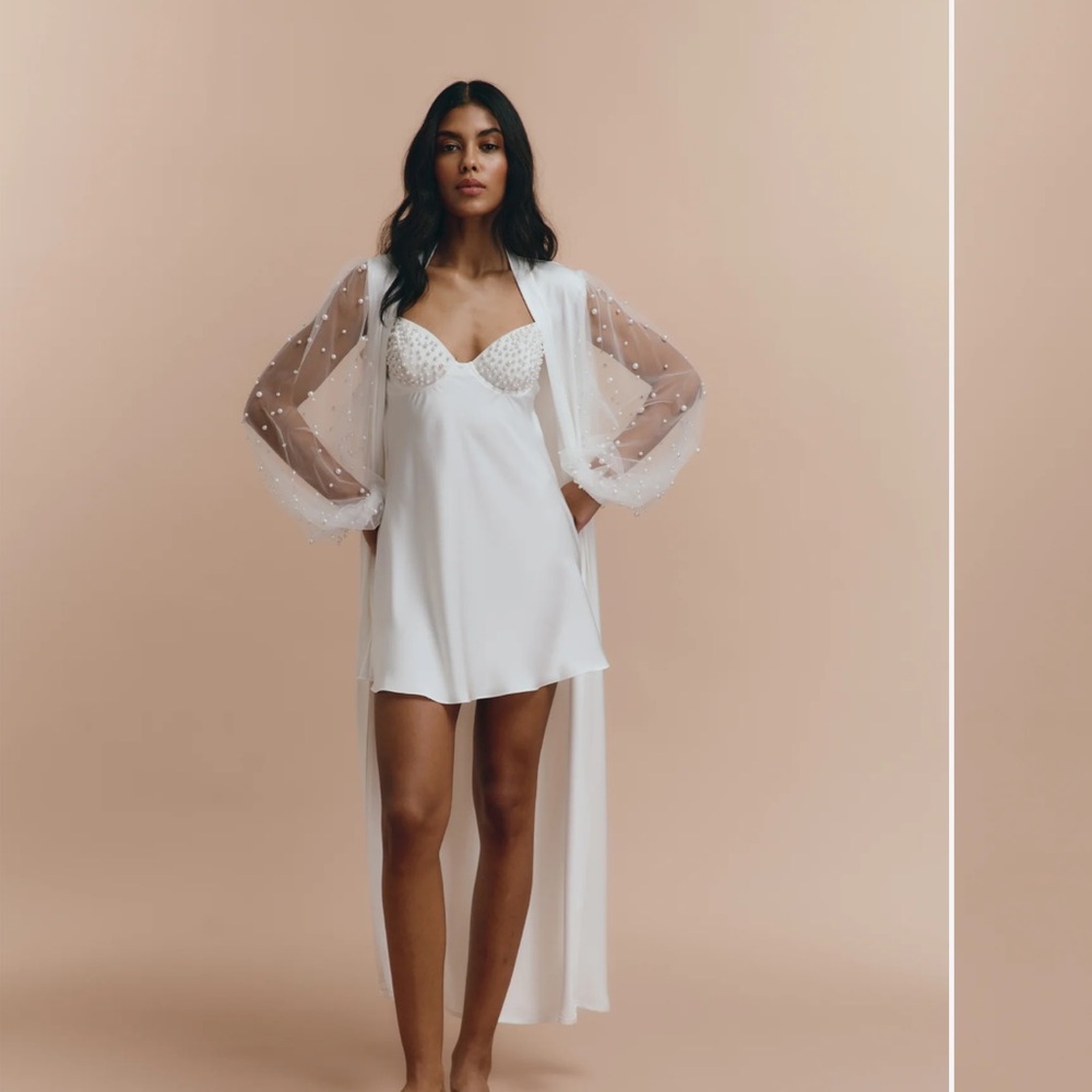 Bridal Robe - Picture 5 of 11